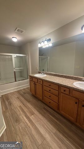323 Knelston Oak Drive, Suwanee, GA 30024
