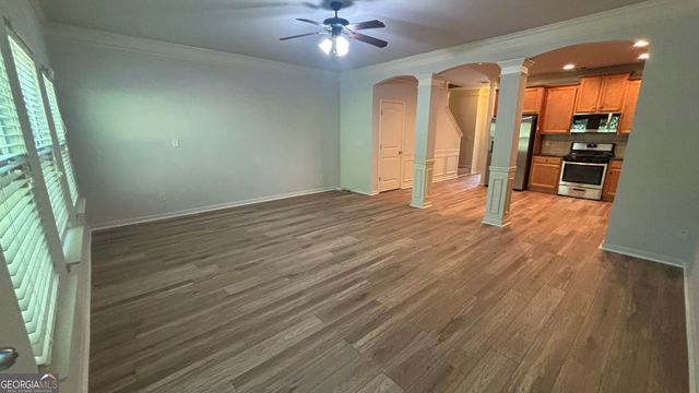 323 Knelston Oak Drive, Suwanee, GA 30024