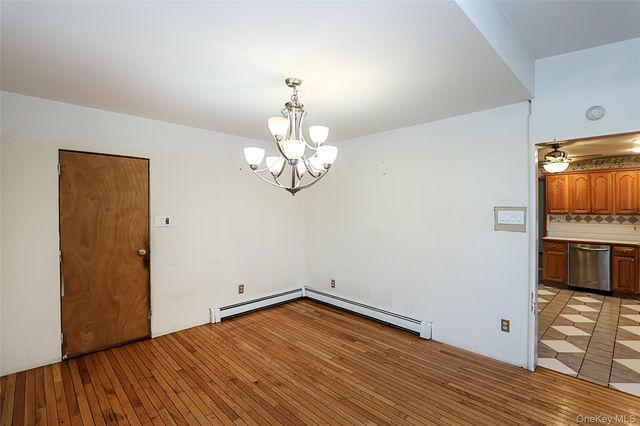 20 E Clearwater Road, Lindenhurst, NY 11757