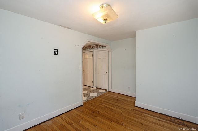 20 E Clearwater Road, Lindenhurst, NY 11757