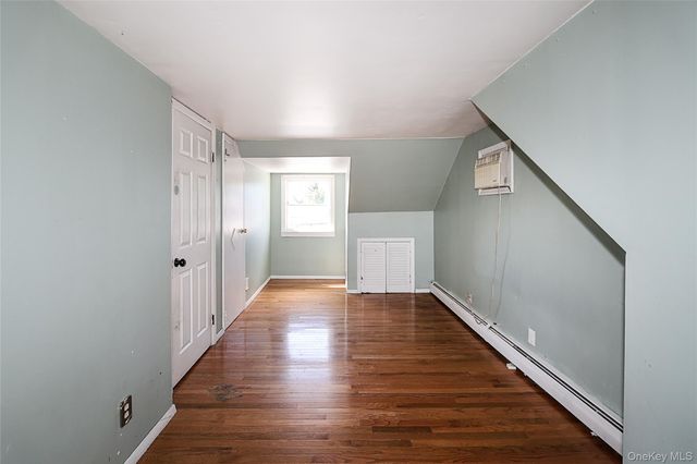 20 E Clearwater Road, Lindenhurst, NY 11757