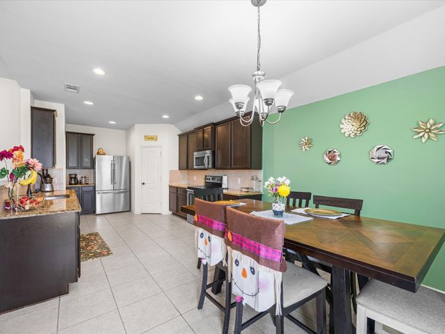 406 Lake Street, Red Oak, TX 75154