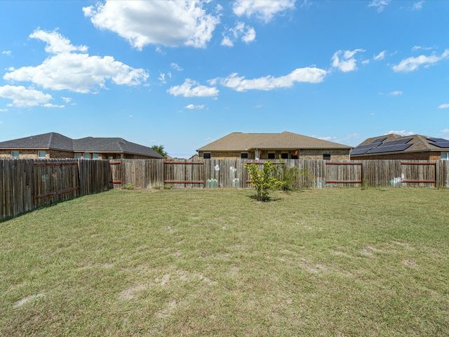 406 Lake Street, Red Oak, TX 75154