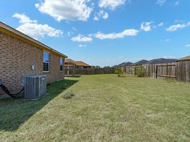 406 Lake Street, Red Oak, TX 75154