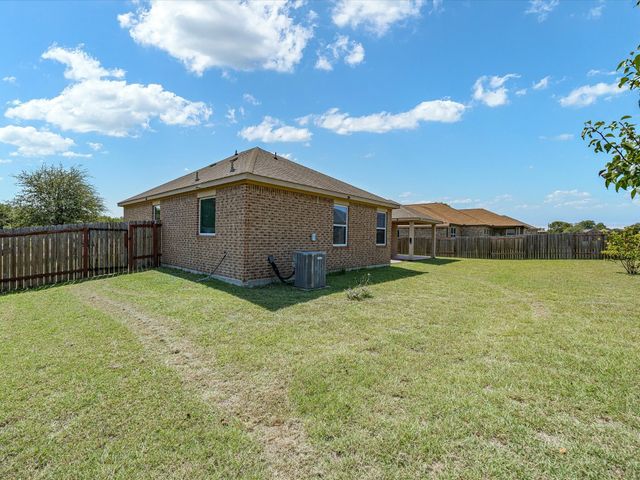 406 Lake Street, Red Oak, TX 75154