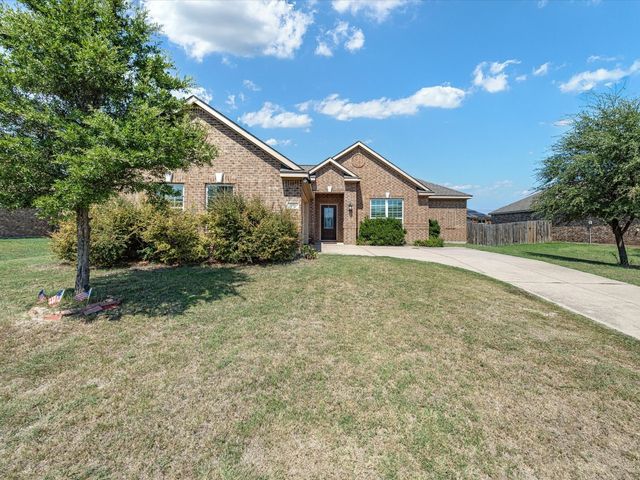 406 Lake Street, Red Oak, TX 75154