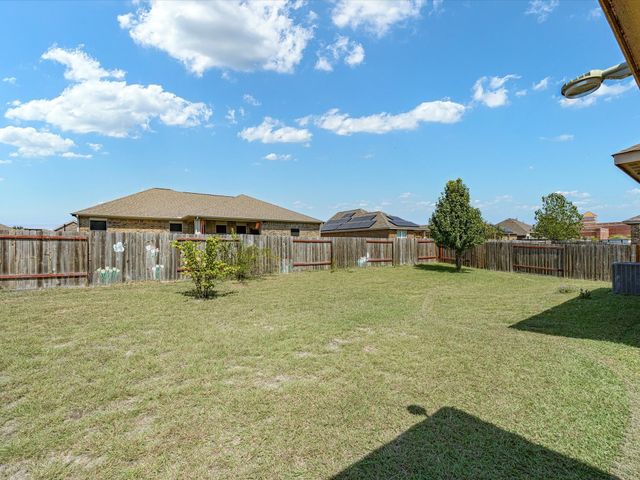 406 Lake Street, Red Oak, TX 75154