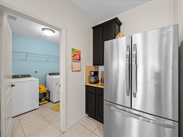406 Lake Street, Red Oak, TX 75154
