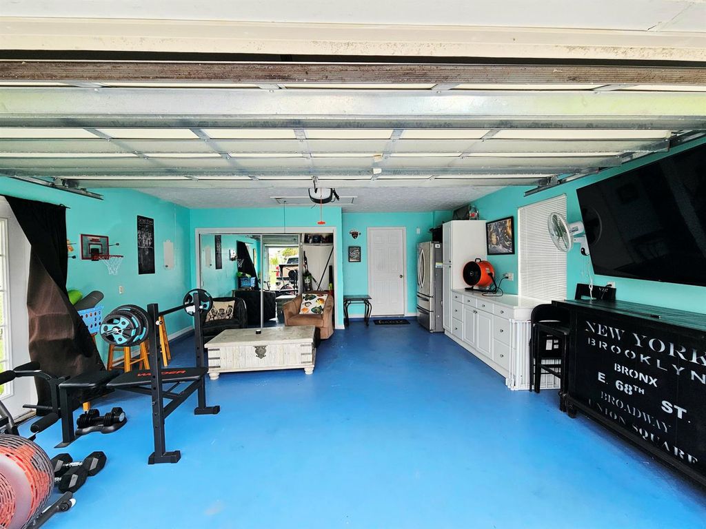Image 15 of property listing at 2388 SW Fern Circle, Port St. Lucie, FL 34953