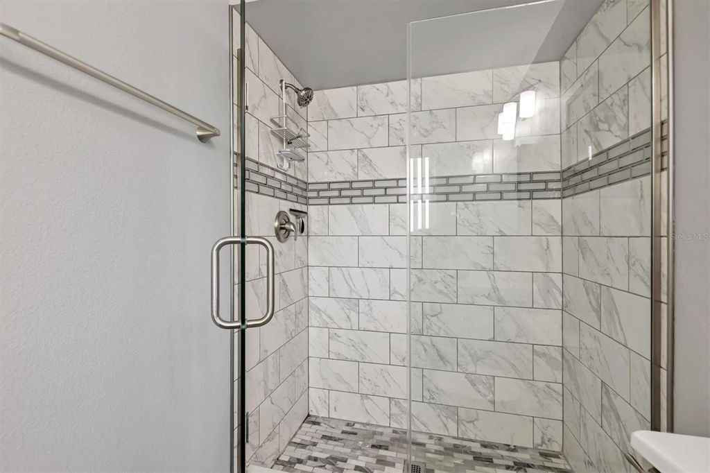 Image 17 of property listing at 2715 52ND AVENUE TERRACE W, Bradenton, FL 34207