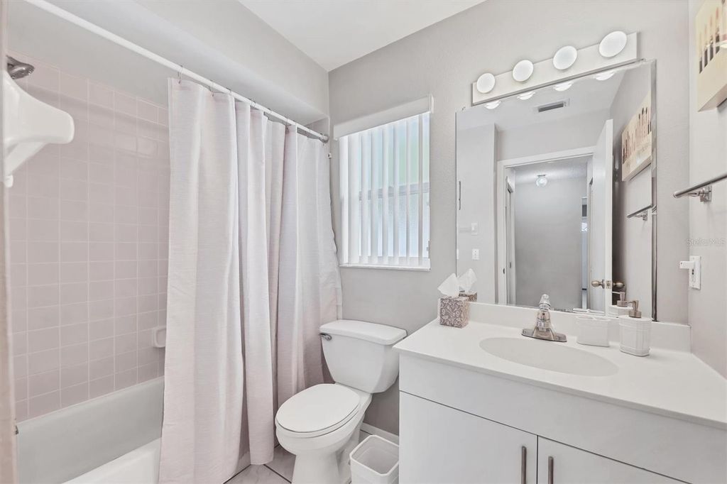 Image 19 of property listing at 2715 52ND AVENUE TERRACE W, Bradenton, FL 34207