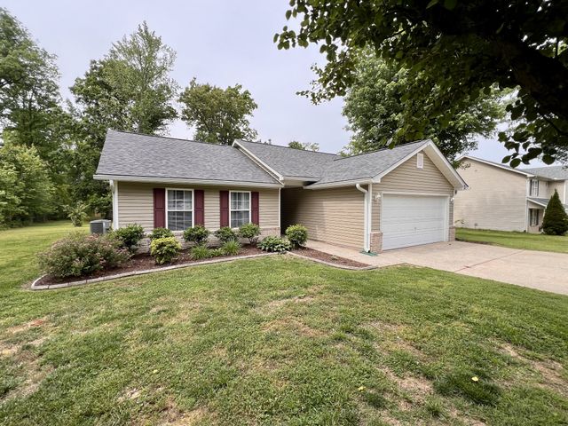 105 Pleasant Ln, White House, TN 37188