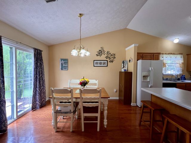 105 Pleasant Ln, White House, TN 37188