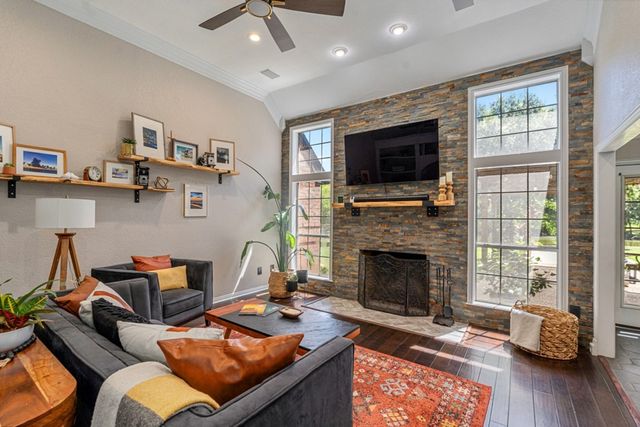 1933 Vz County Road 2721, Mabank, TX 75147