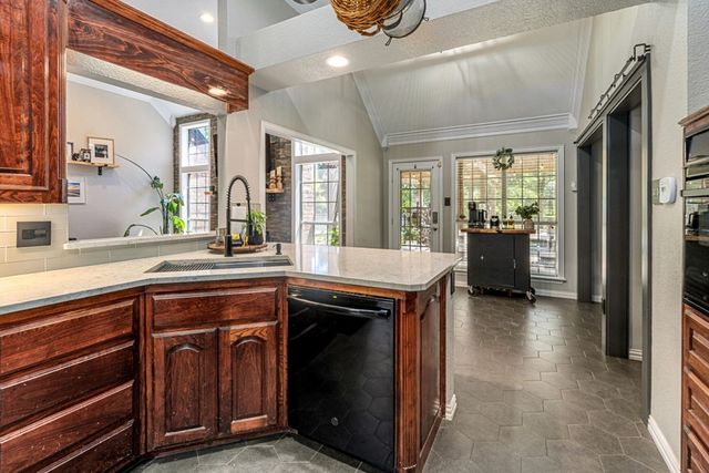 1933 Vz County Road 2721, Mabank, TX 75147