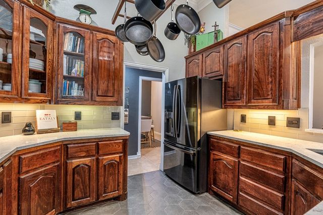 1933 Vz County Road 2721, Mabank, TX 75147