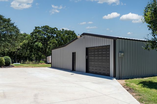 1933 Vz County Road 2721, Mabank, TX 75147