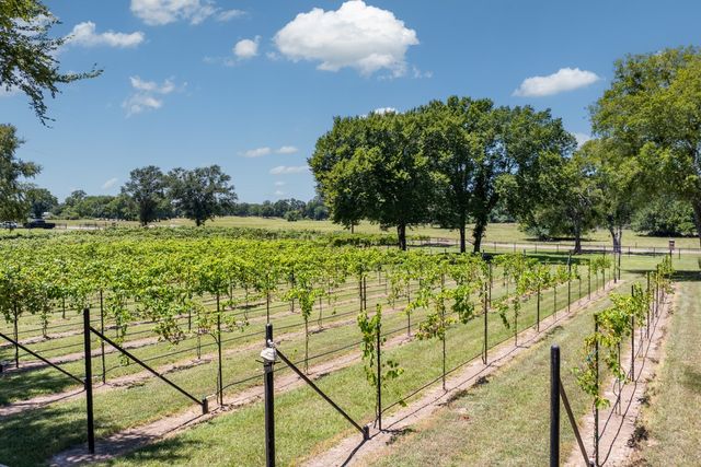 1933 Vz County Road 2721, Mabank, TX 75147