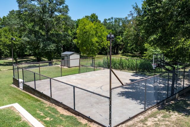 1933 Vz County Road 2721, Mabank, TX 75147