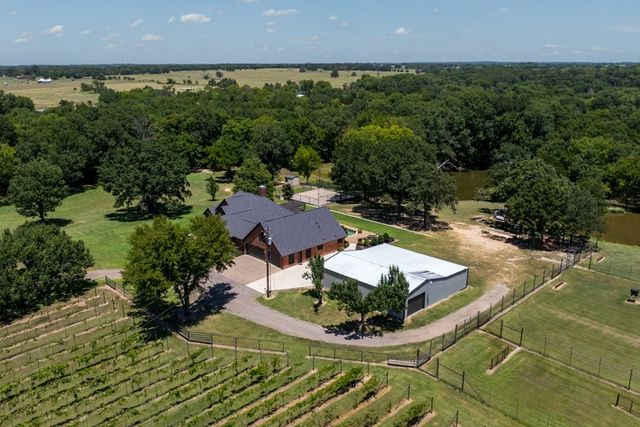 1933 Vz County Road 2721, Mabank, TX 75147