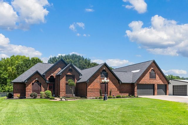 1933 Vz County Road 2721, Mabank, TX 75147