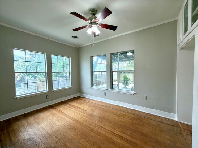 4607 Collinwood Avenue, Fort Worth, TX 76107