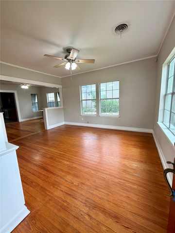 4607 Collinwood Avenue, Fort Worth, TX 76107