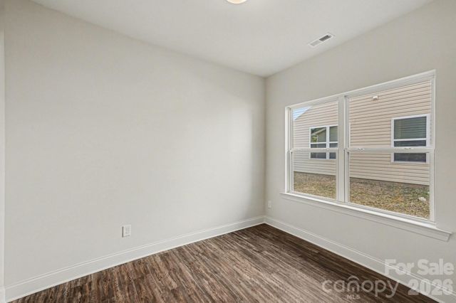 566 W Wilson Avenue, Mooresville, NC 28115