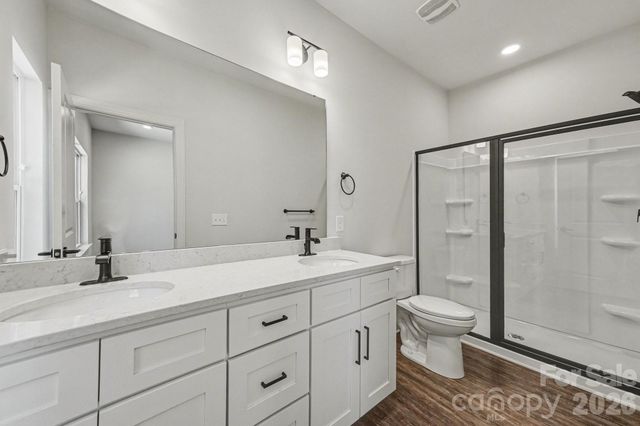 566 W Wilson Avenue, Mooresville, NC 28115