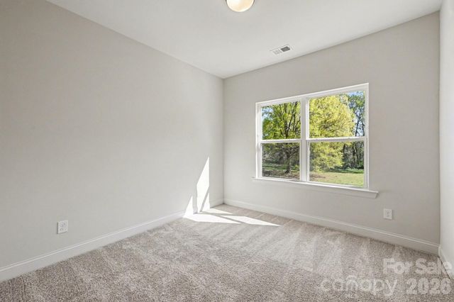 566 W Wilson Avenue, Mooresville, NC 28115