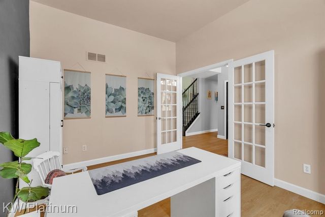 51963 Kings Pointe Drive, New Baltimore, MI 48047