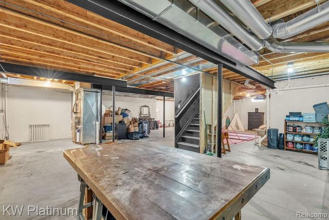 51963 Kings Pointe Drive, New Baltimore, MI 48047