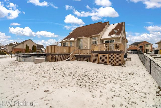 51963 Kings Pointe Drive, New Baltimore, MI 48047