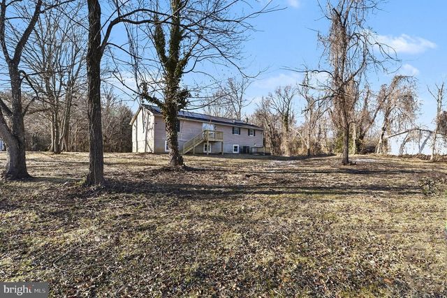 1009 MAPLE RD, Essex, MD 21221