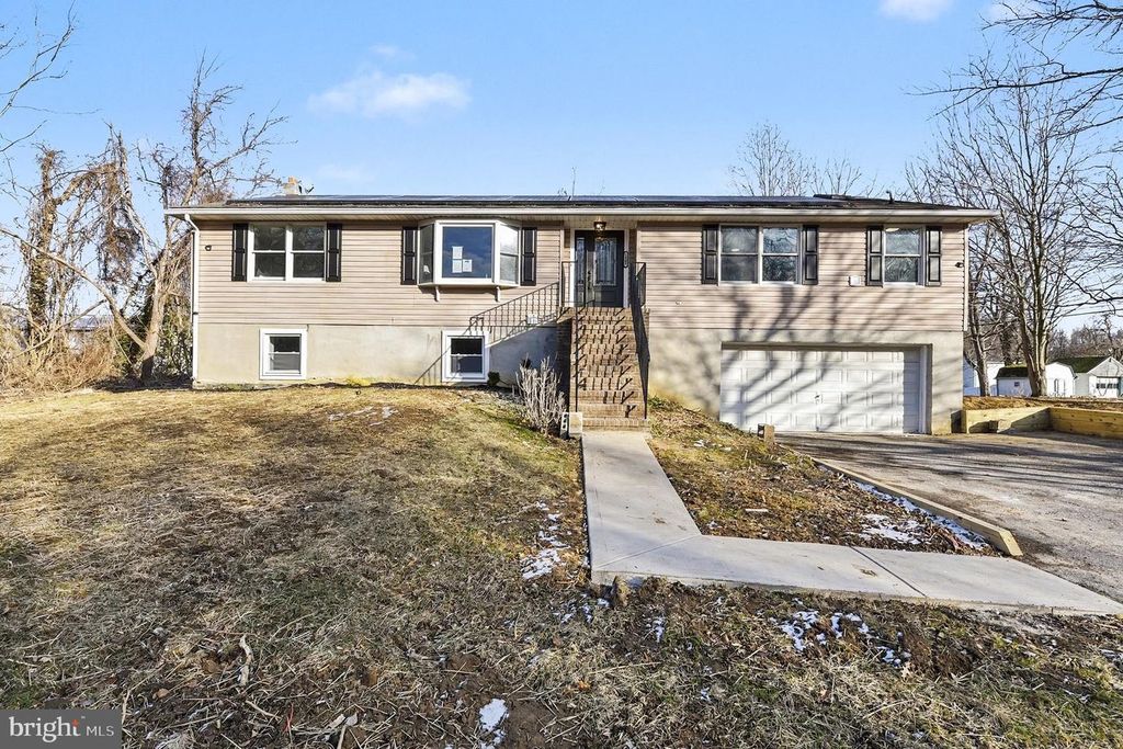 1009 MAPLE RD, Essex, MD 21221