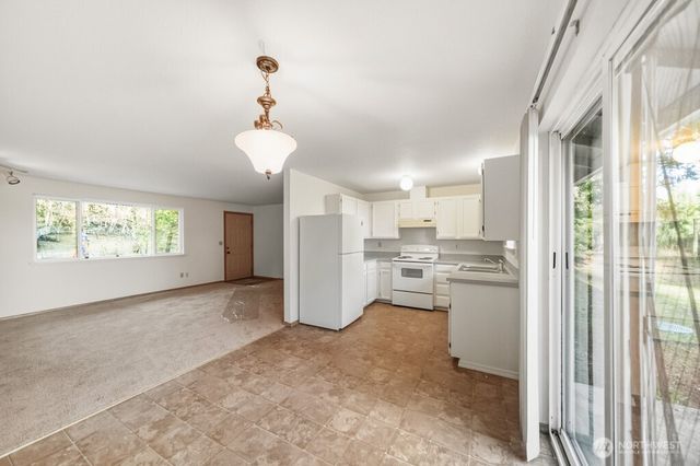 111 NE Santa Maria Lane, Belfair, WA 98528