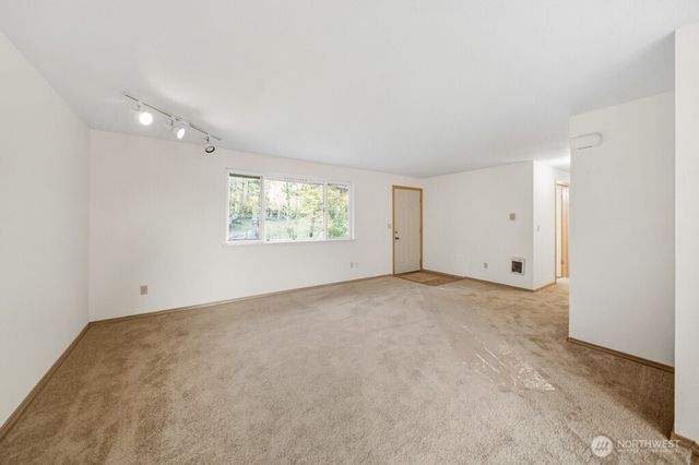 111 NE Santa Maria Lane, Belfair, WA 98528