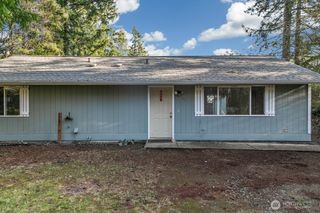111 NE Santa Maria Lane, Belfair, WA 98528