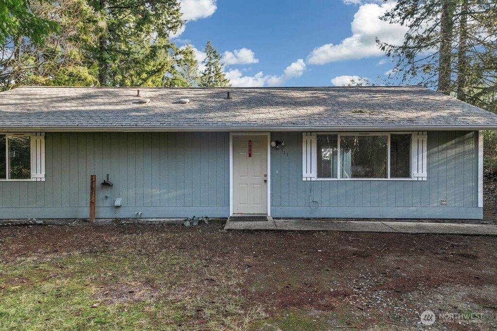111 NE Santa Maria Lane, Belfair, WA 98528
