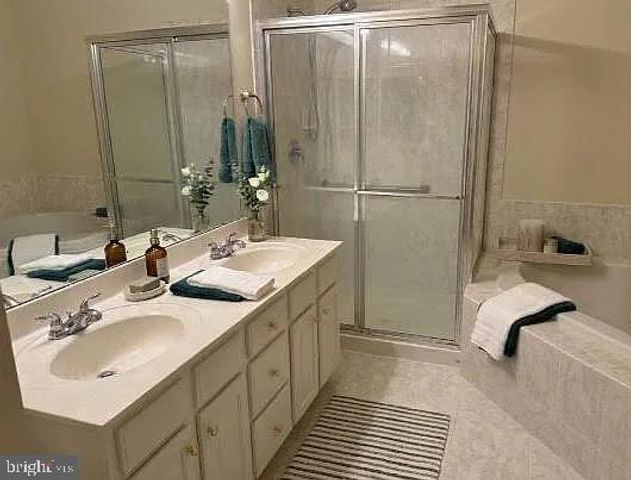 1 CARDIFF CT, Princeton Junction, NJ 08550