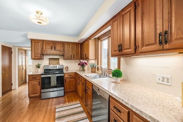 86 Union Street, Hamilton, MA 01982