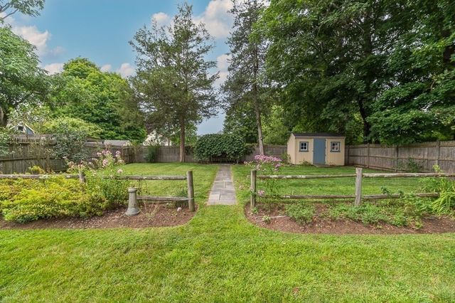 86 Union Street, Hamilton, MA 01982