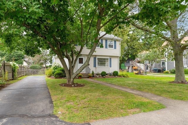 86 Union Street, Hamilton, MA 01982