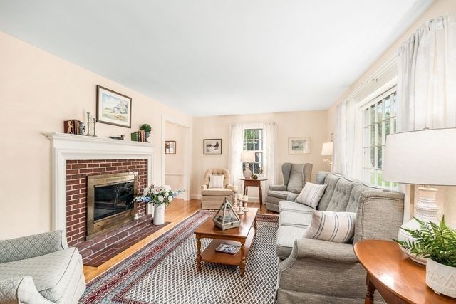 86 Union Street, Hamilton, MA 01982