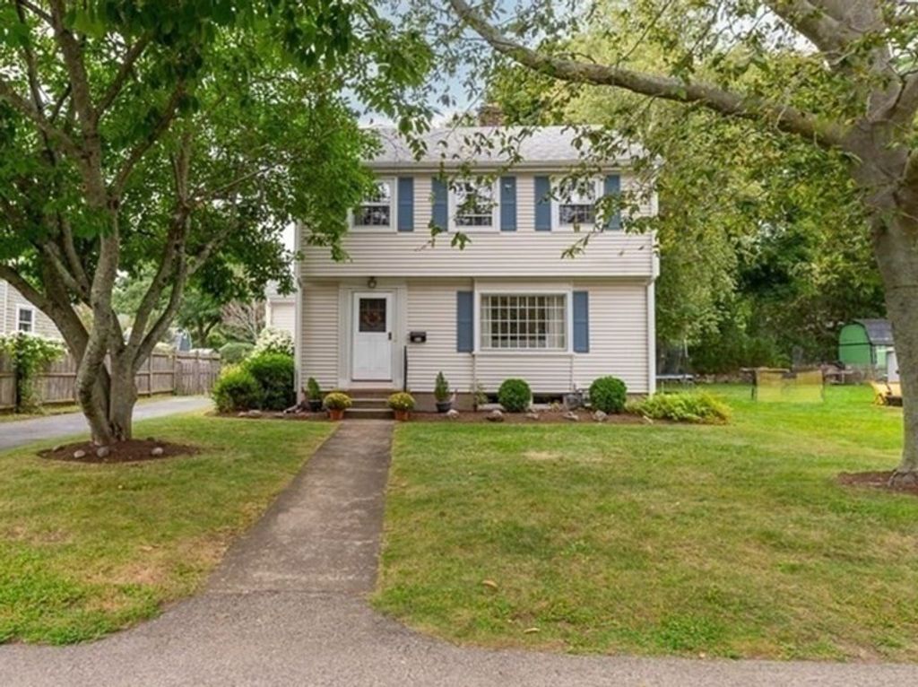 86 Union Street, Hamilton, MA 01982