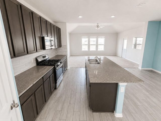 108 Grazing Meadows Lane, Waller, TX 77484