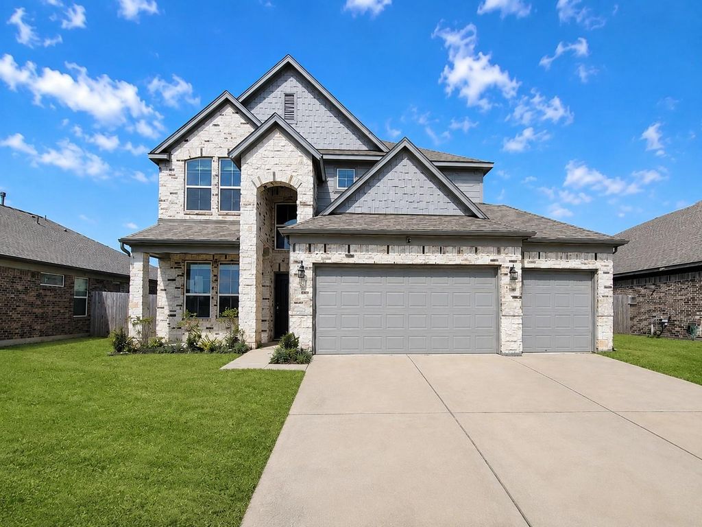 108 Grazing Meadows Lane, Waller, TX 77484