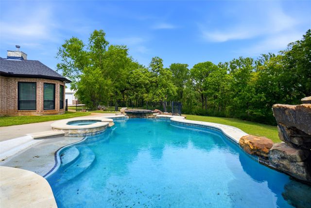 1000 Simmons Road, Flower Mound, TX 75022