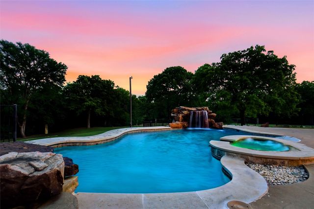 1000 Simmons Road, Flower Mound, TX 75022