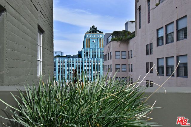 939 S Broadway 1006, Los Angeles, CA 90015